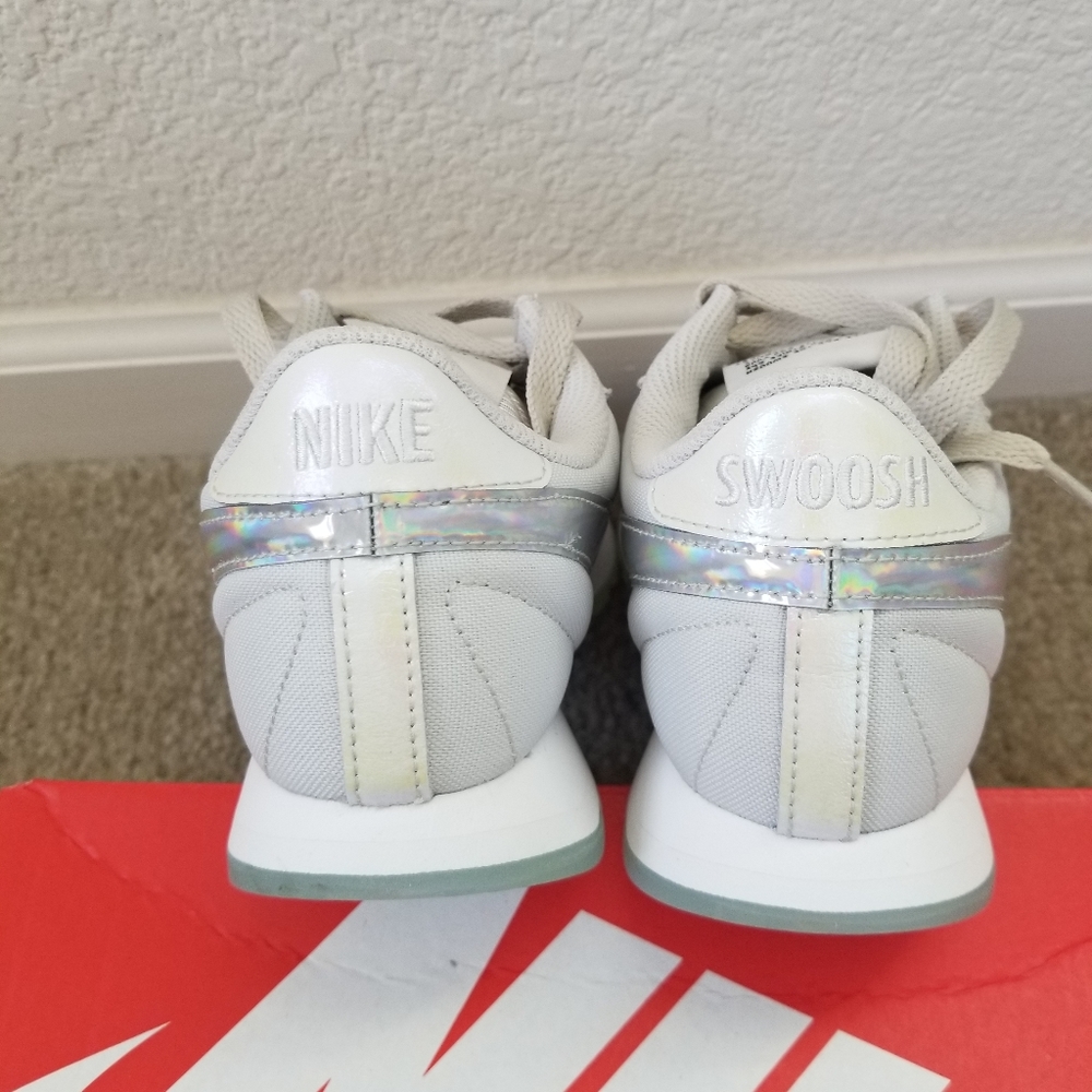 Nike Pre-Love O.X. Women's Shoe size 6.5 brand new - Picture 3 of 8